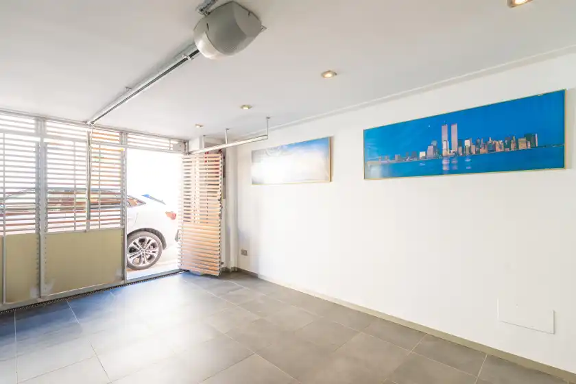 Holiday rentals in Villa palmera, Es Molinar