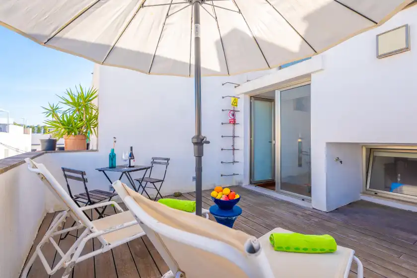 Holiday rentals in Villa palmera, Es Molinar