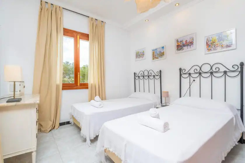 Ferienhaus auf Horabaixa, Portopetro