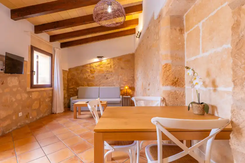 Holiday rentals in Son rossinyol nou, Campos
