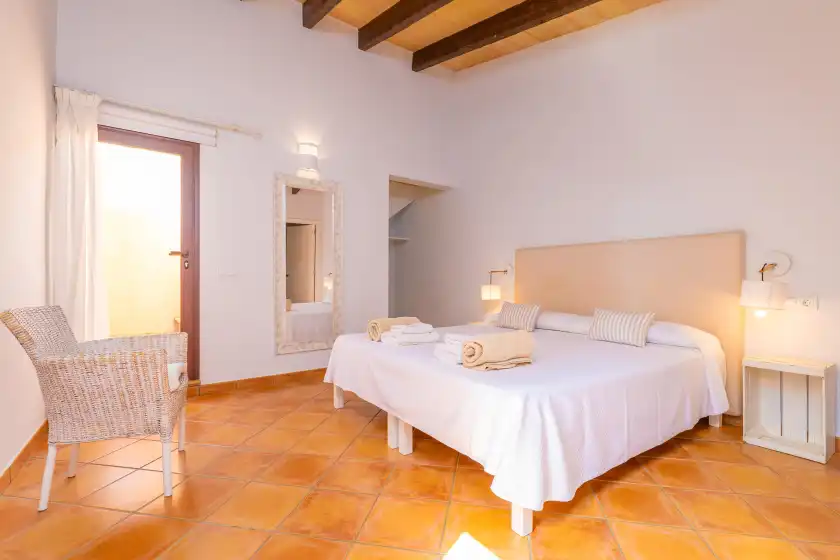 Holiday rentals in Son rossinyol nou, Campos