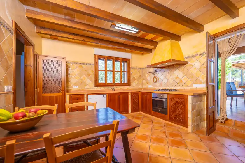 Holiday rentals in Son rossinyol nou, Campos