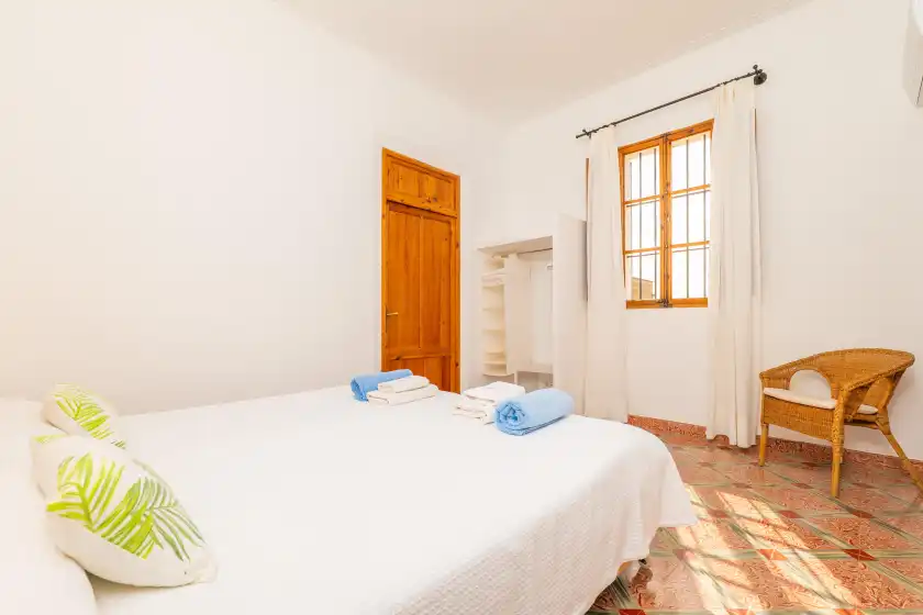 Holiday rentals in Son rossinyol nou, Campos