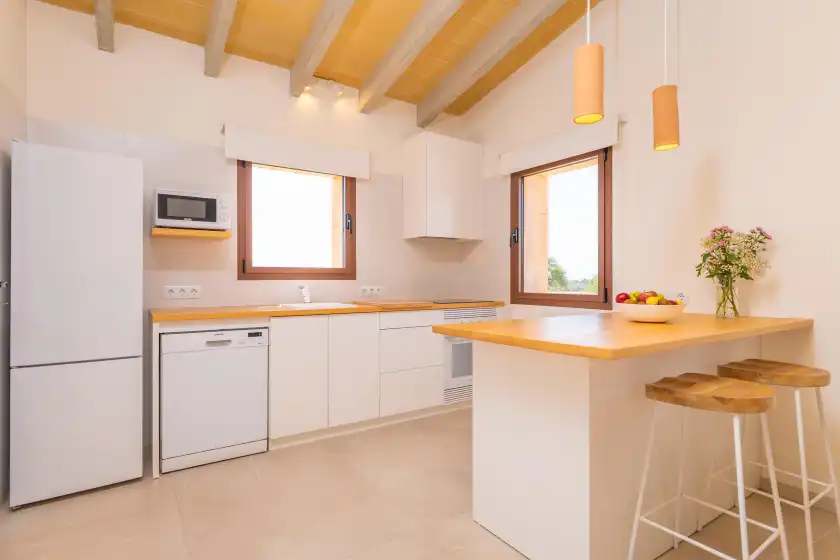 Holiday rentals in Son rossinyol nou (ses figueretes), Campos