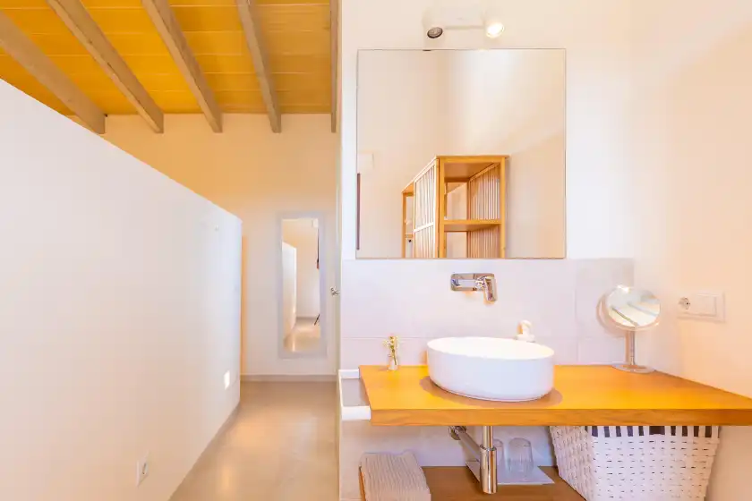 Holiday rentals in Son rossinyol nou (ses figueretes), Campos