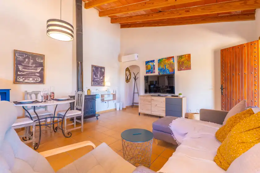 Holiday rentals in Can gallu - adults only, Moscari