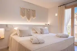 Vila nova suites & spa - Location de vacances à Capdepera